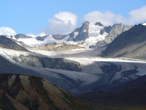 A glacier view from along the Richardson Highway